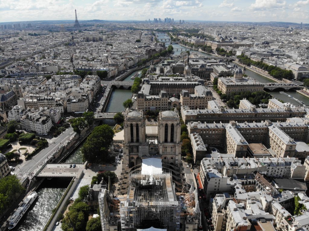 notre dame incendio paris