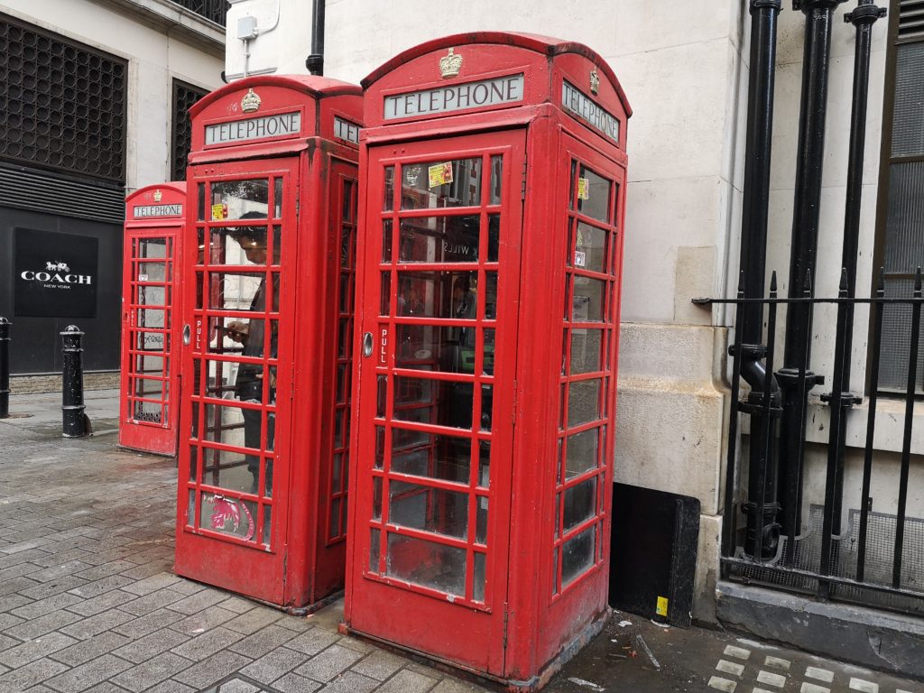 cabina telefonica roja londres