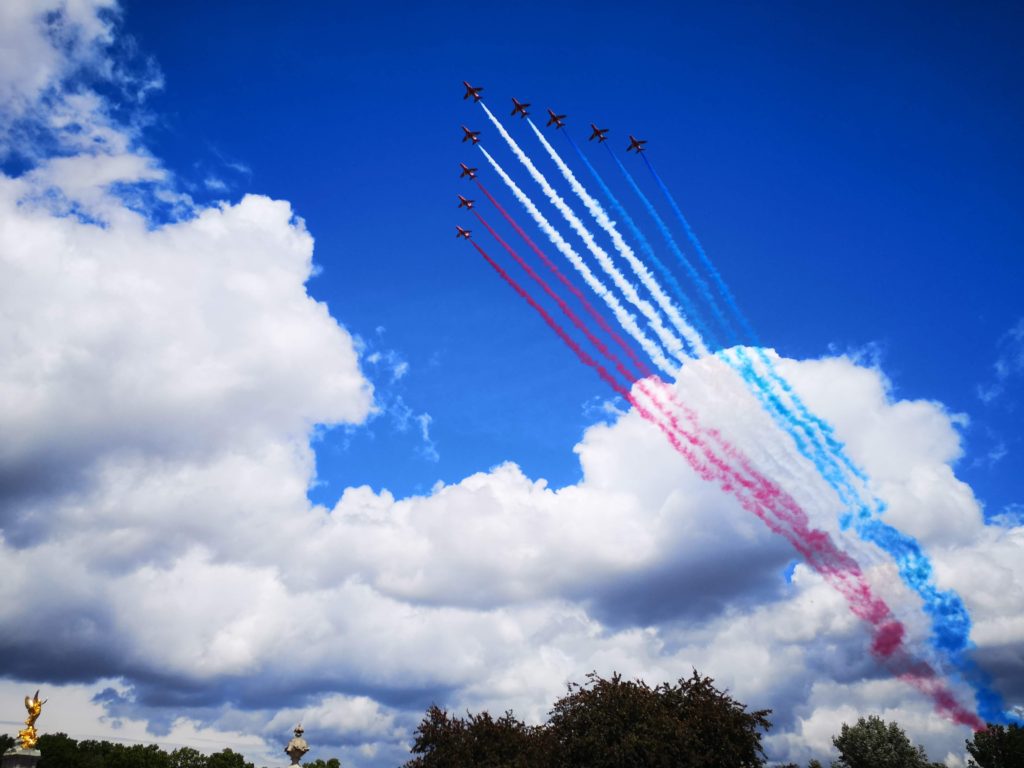 londres aviones queens birthday